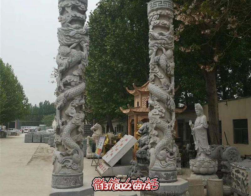 龙柱石雕,装点寺庙门前 龙柱石雕,装点寺庙门前