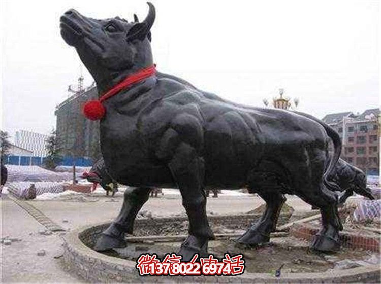 大型仿铜耕牛玻璃钢雕塑适合户外广场装饰