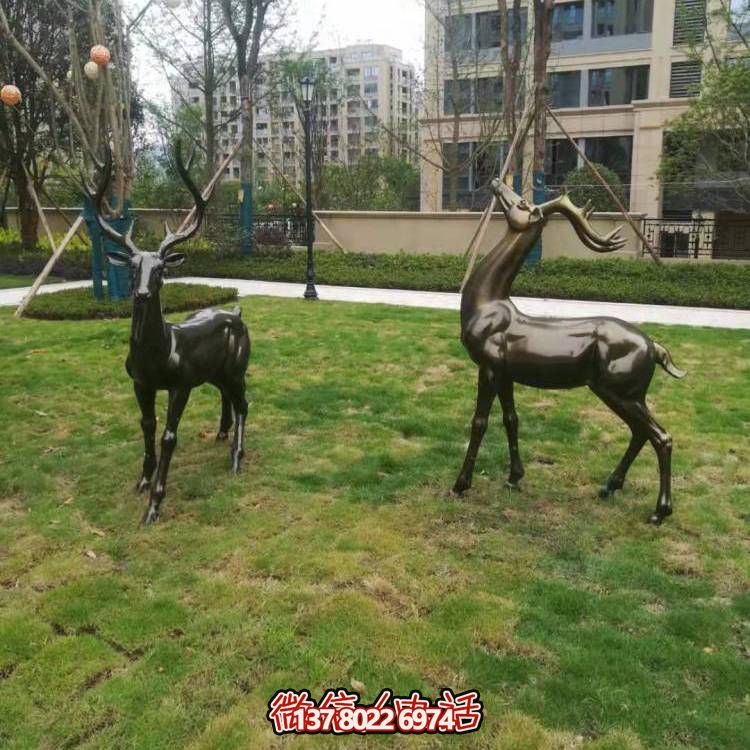 玻璃钢梅花鹿雕塑，点缀园林景观
