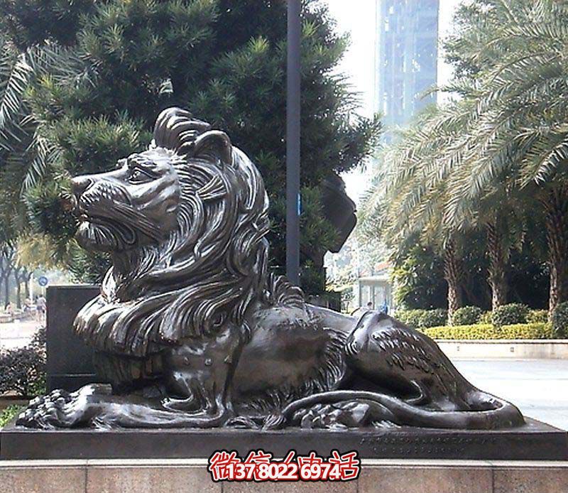 大型不锈钢狮子雕塑，仿铜卧着雕塑