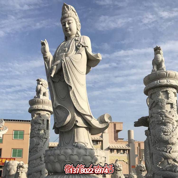 滴水观音大型雕塑，欣赏美丽的户外景点