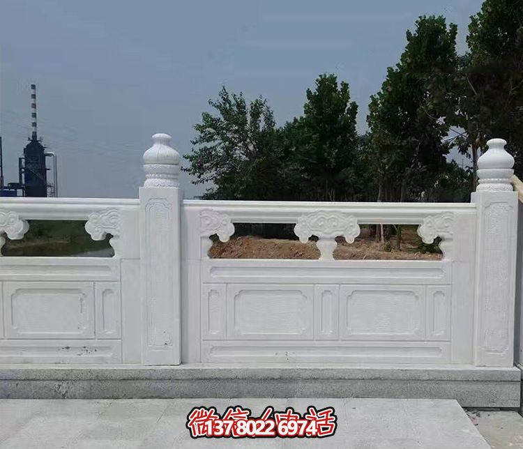 汉白玉镂空石桥栏杆雕塑，为景区增添精彩