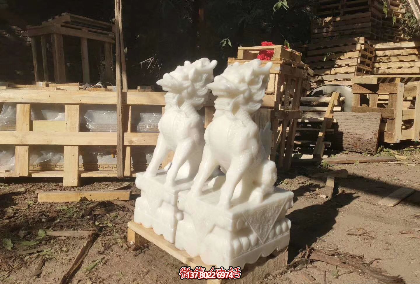 灵动美景——古典汉白玉石雕麒麟雕塑