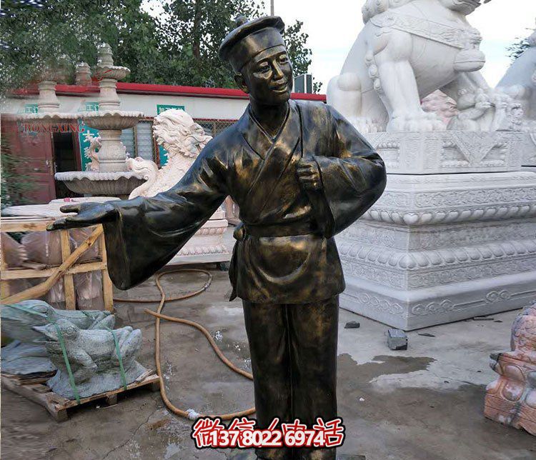 玻璃钢雕塑——为城市广场商店增添迎宾人物