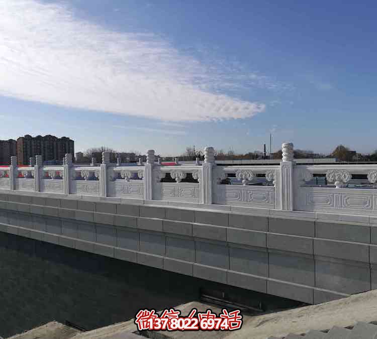 精美石雕桥栏杆，艺术美学完美结合