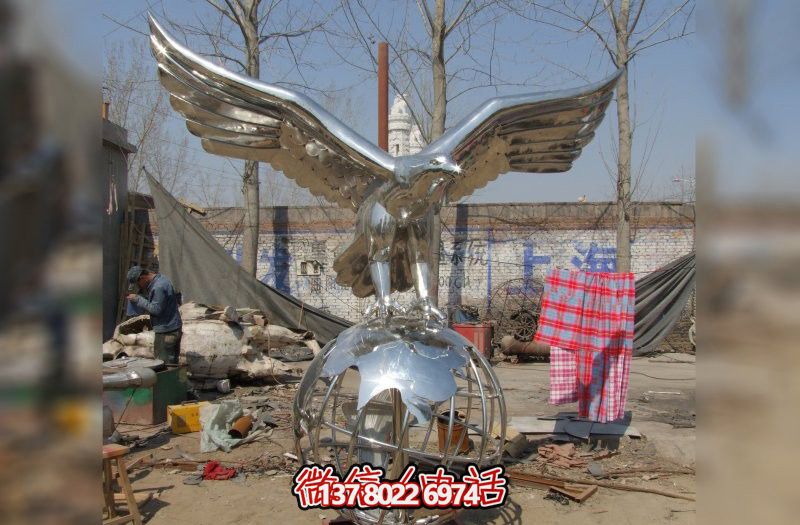 休息时刻,欣赏不锈钢老鹰雕塑 休息时刻,欣赏不锈钢老鹰雕塑