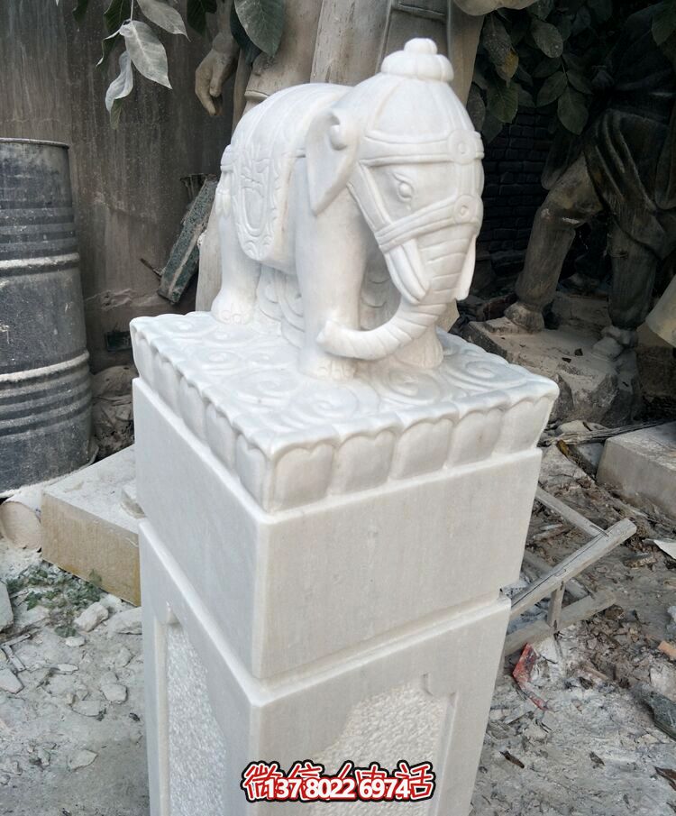 汉白玉吉祥象摆件让花园广场更具温馨韵味 汉白玉吉祥象摆件让花园广场更具温馨韵味