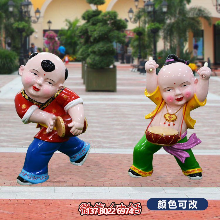 玻璃钢福娃新年主题雕塑，为商业街添彩