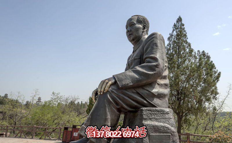 广场铜雕坐着的毛泽东雕塑