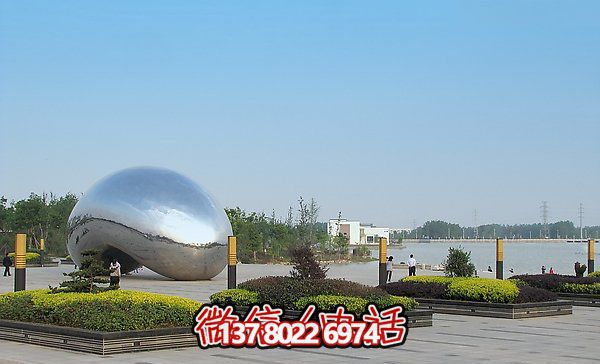 海边公园抽象大型仿真石头鹅卵石雕塑