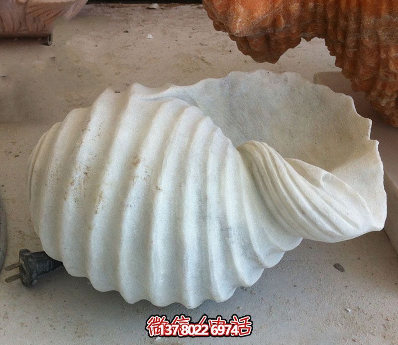 湖边摆放的汉白玉石雕创意海螺雕塑 湖边摆放的汉白玉石雕创意海螺雕塑