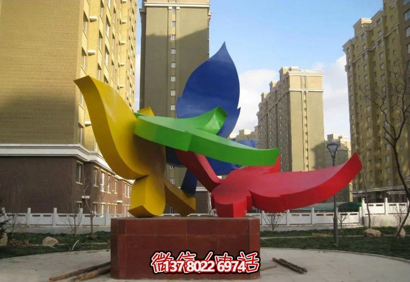 小区公园摆放彩色抽象不锈钢树叶雕塑 小区公园摆放彩色抽象不锈钢树叶雕塑