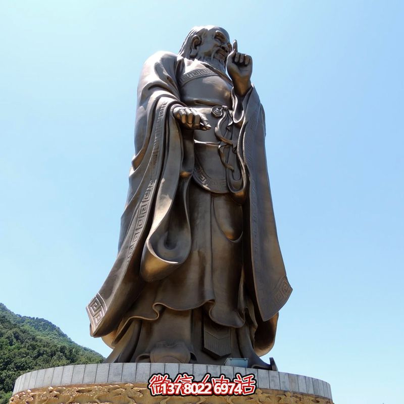 大学公园摆放春秋时思想家太清老子铸铜雕塑 大学公园摆放春秋时思想家太清老子铸铜雕塑