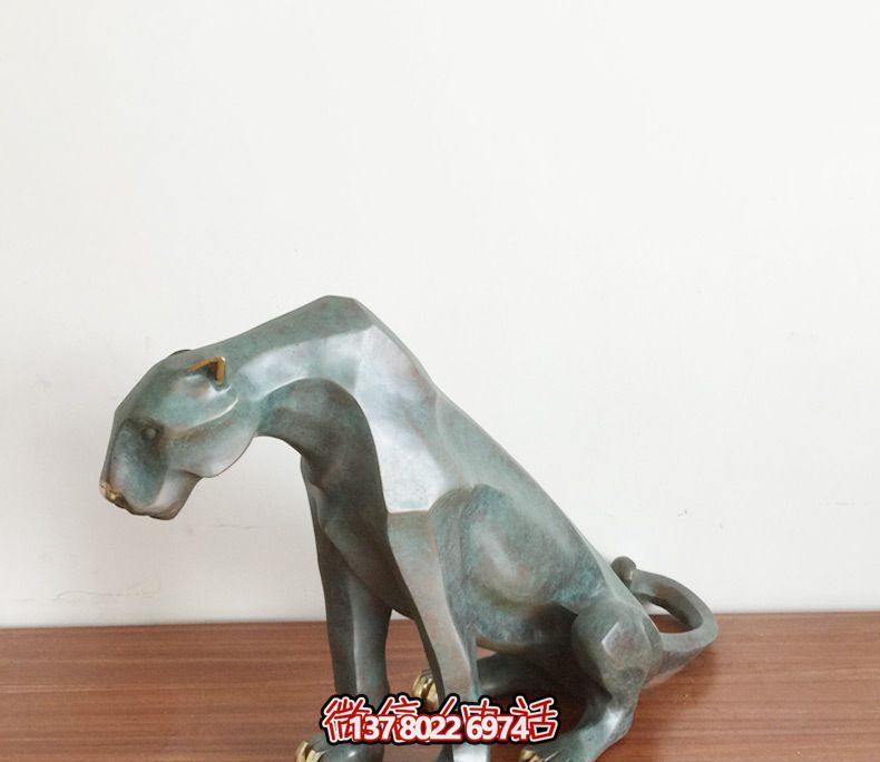 寺庙不锈钢切面喷漆休息中的金钱豹雕塑 寺庙不锈钢切面喷漆休息中的金钱豹雕塑